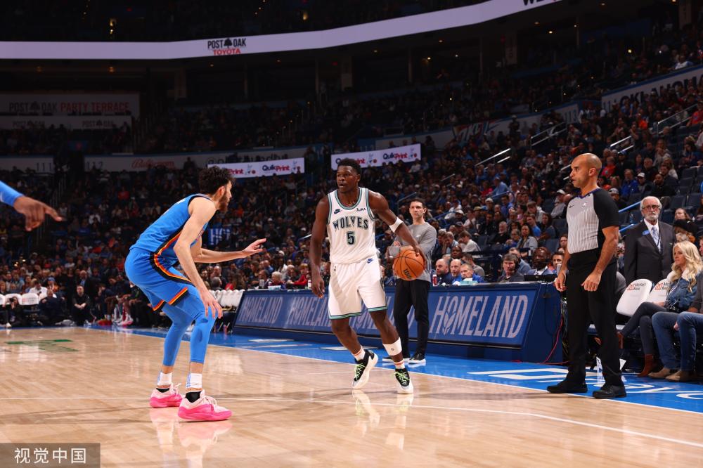 队中立足 队中立足