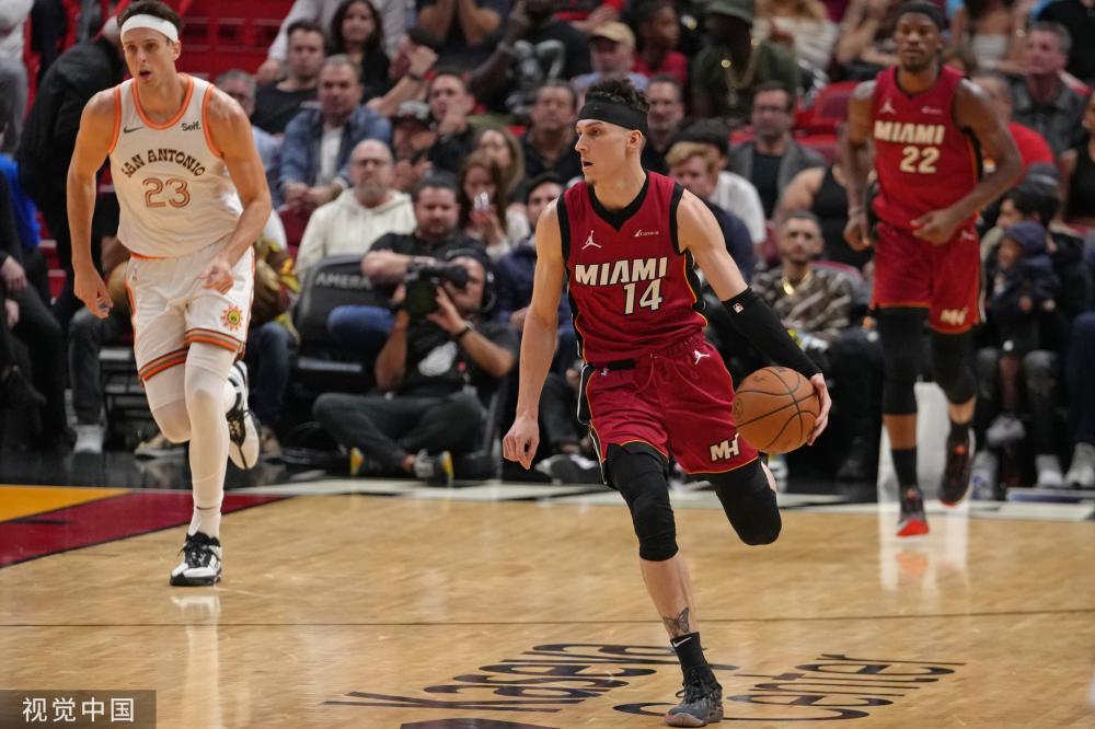 失误频频 失误频频