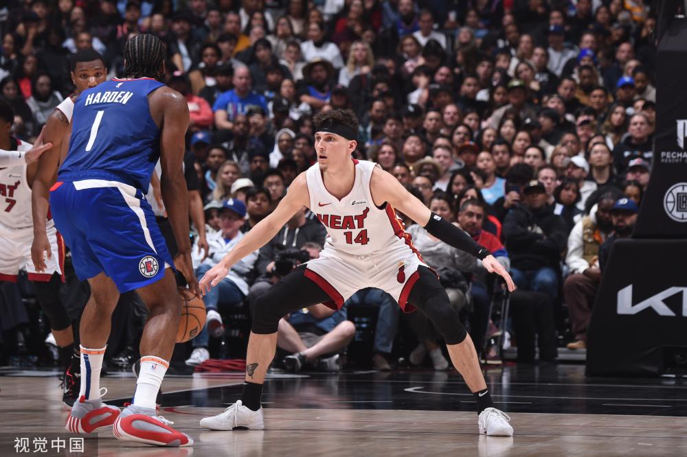 现实的碰撞 现实的碰撞