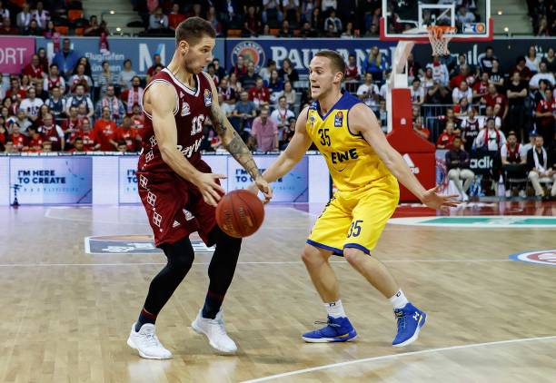 卢在谈到拉 卢在谈到拉