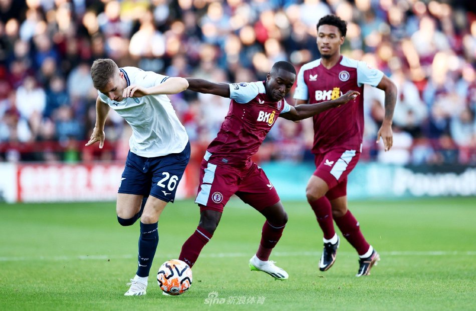 而他同时提 而他同时提