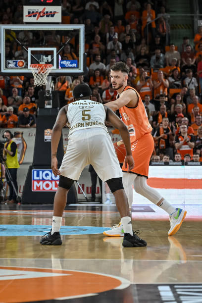 超过一半 超过一半